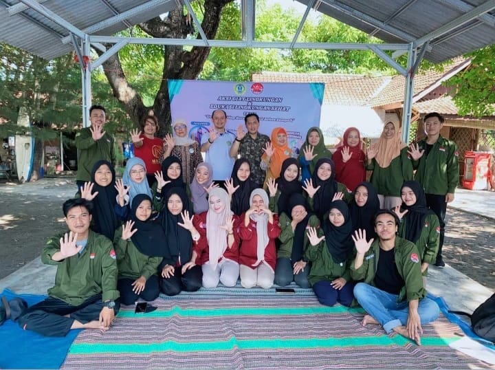 Kegiatan Bakti Sosial Dosen Bersama Dengan Mahasiswa Program Studi PPKn FKIP UNIBA